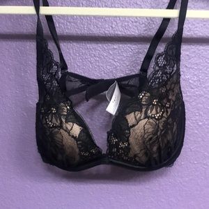 Victoria’s Secret plunge push up bra lace
